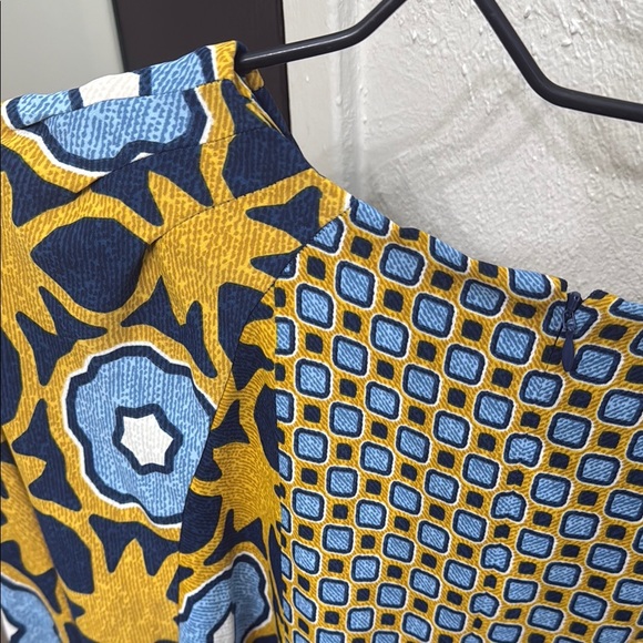 Chico's Black and White Graphic Ruffled Long Sleeve Blouse - Picture 3 of 6